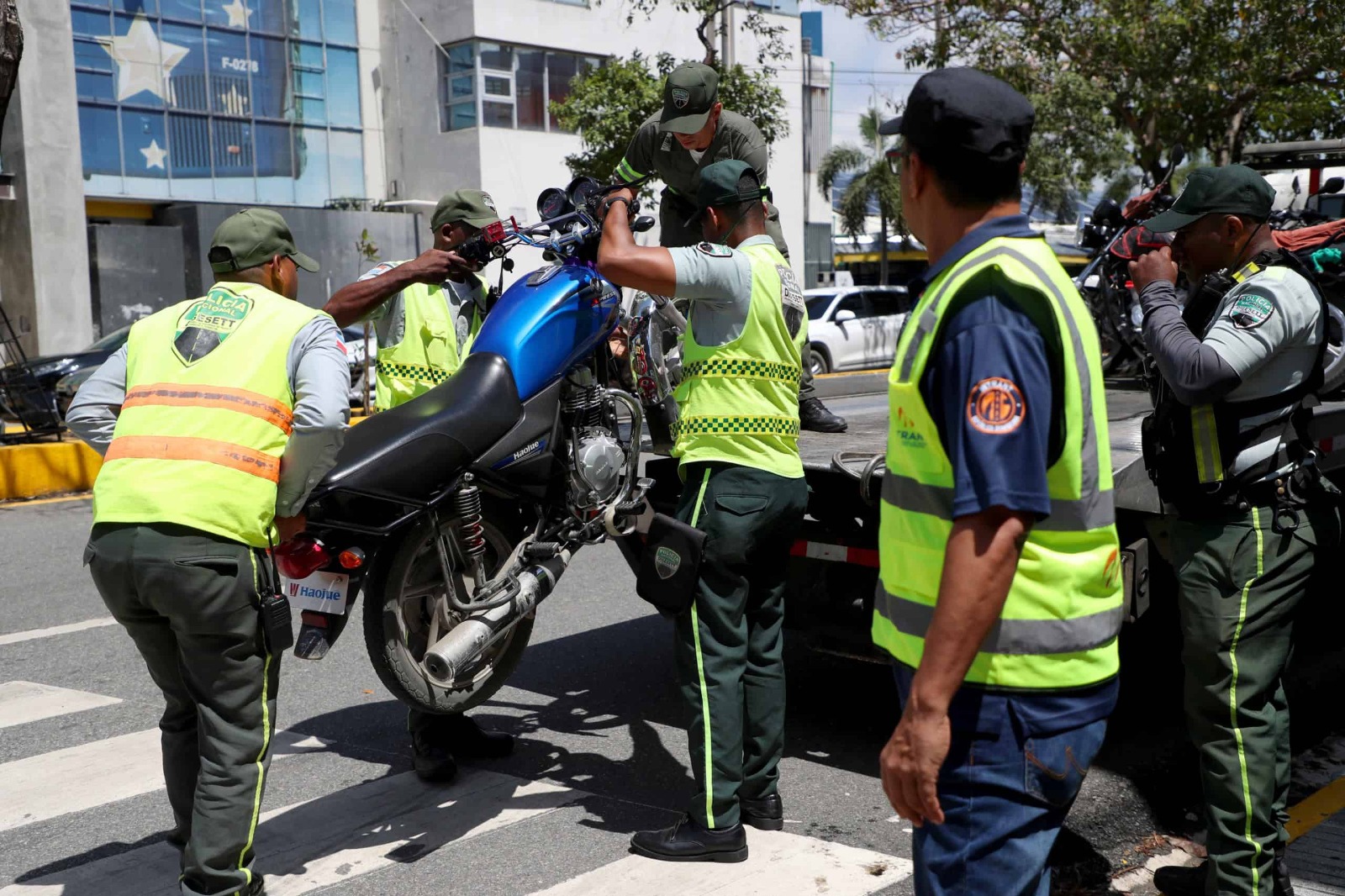 Más de 82 motociclistas sancionados durante operativo de tránsito en el Gran Santo Domingo